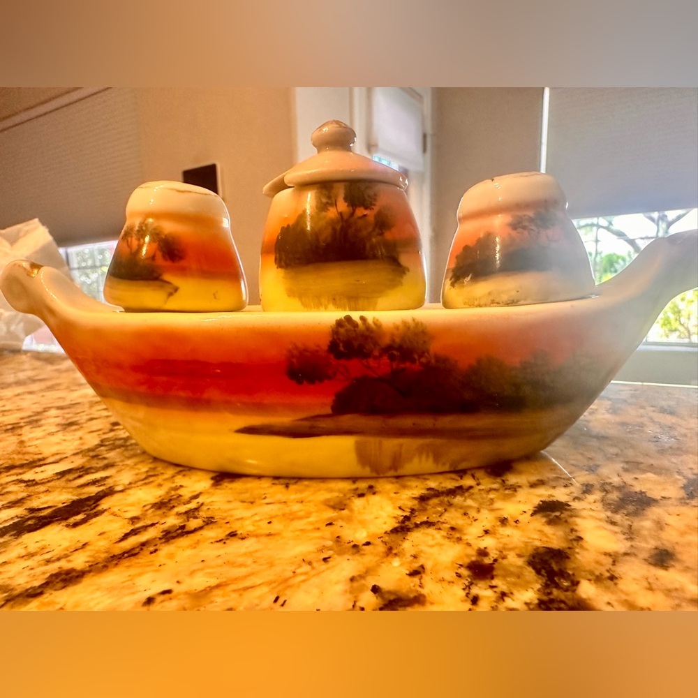 Vtg Japan Lustreware Porcelain Condiment Set Fishing Boat Salt Pepper Shakers